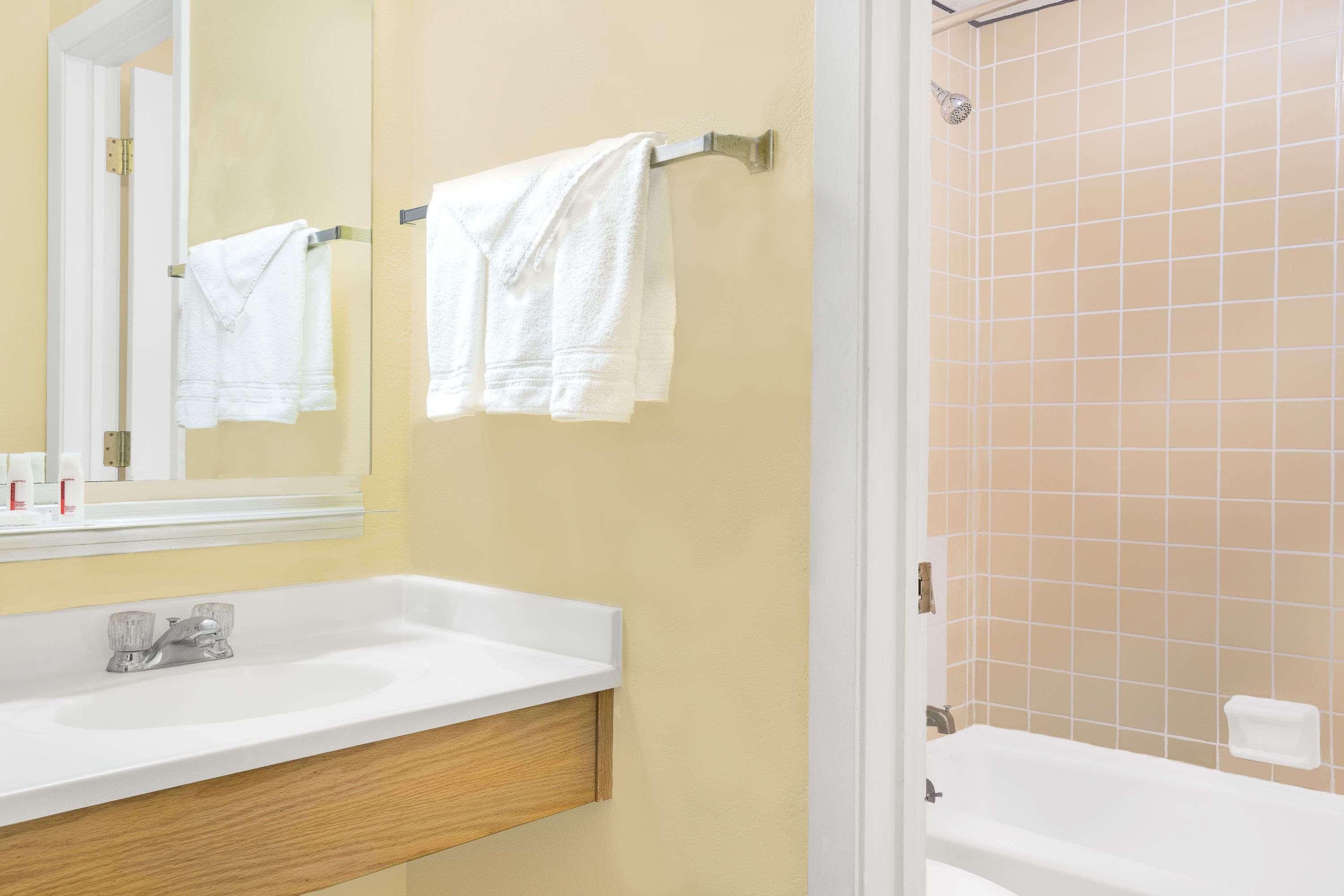Days Inn By Wyndham Alexandria Mn المظهر الخارجي الصورة